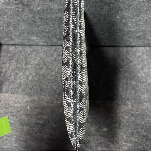 KATE SPADE Adrianne Pebbled Ace of Spades Universal Tablet Sleeve WLRU1241 Black - Picture 12 of 16